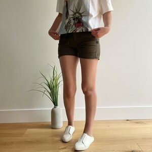 G-STAR ARMY  GREEN SHORTS - 25